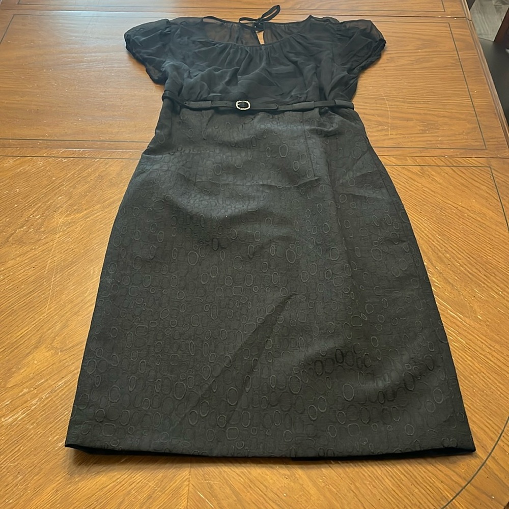 Silk Tahari Arthur S. Levine Black Overlay Oval Embossed Pencil Belted Dress 6